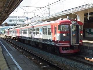 しなの鉄道115系S2編成　２番線から