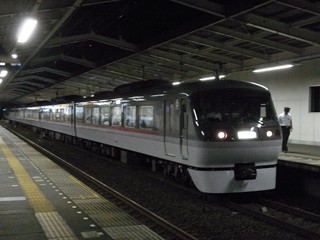 西武10000系　10101F東大和市停車