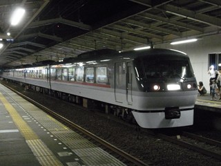 西武10000系　10101F東大和市停車