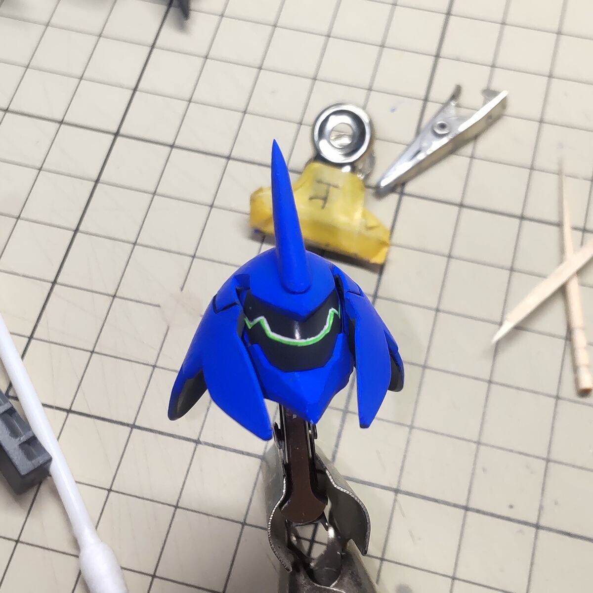 頭部を組み立てるとこんな感じ。