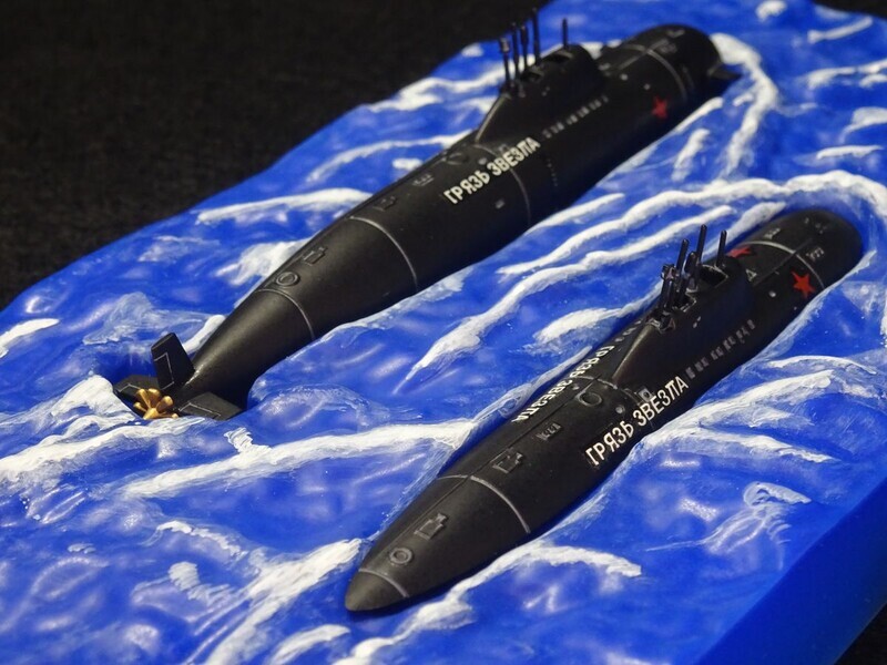 アリイ 1/700 ソビエト海軍 アルファ級潜水艦 レッドスター 完成