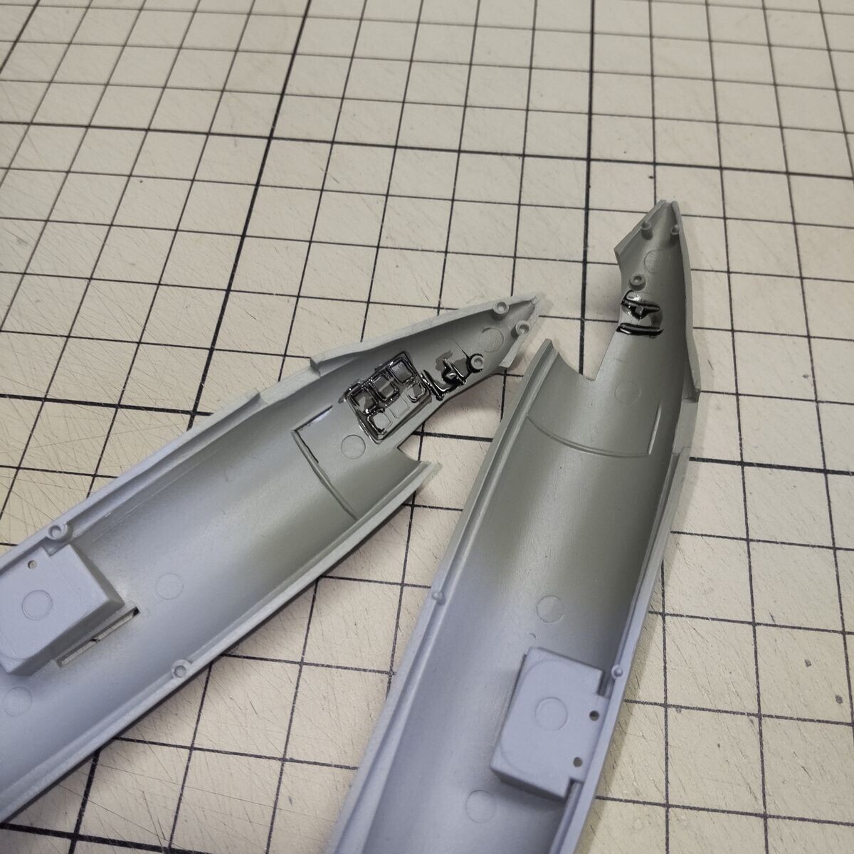 胴体内側のスミ入れ