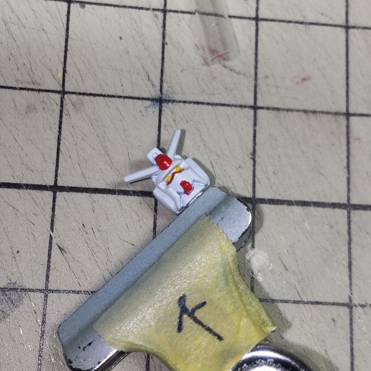 顔の塗り分け。