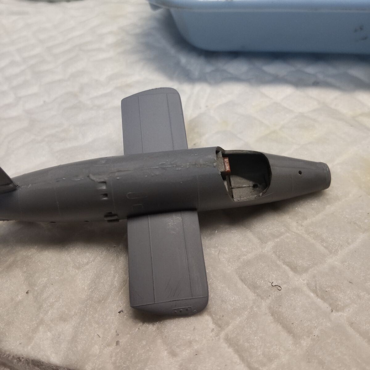 ヤスリがけの後、隙間埋め