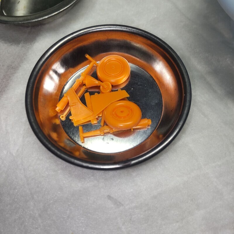 足まわりのヤスリがけ