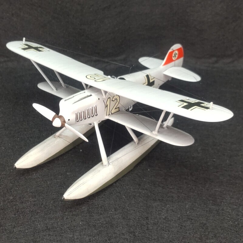 ハセガワ 1/72 ハインケル He51B-2