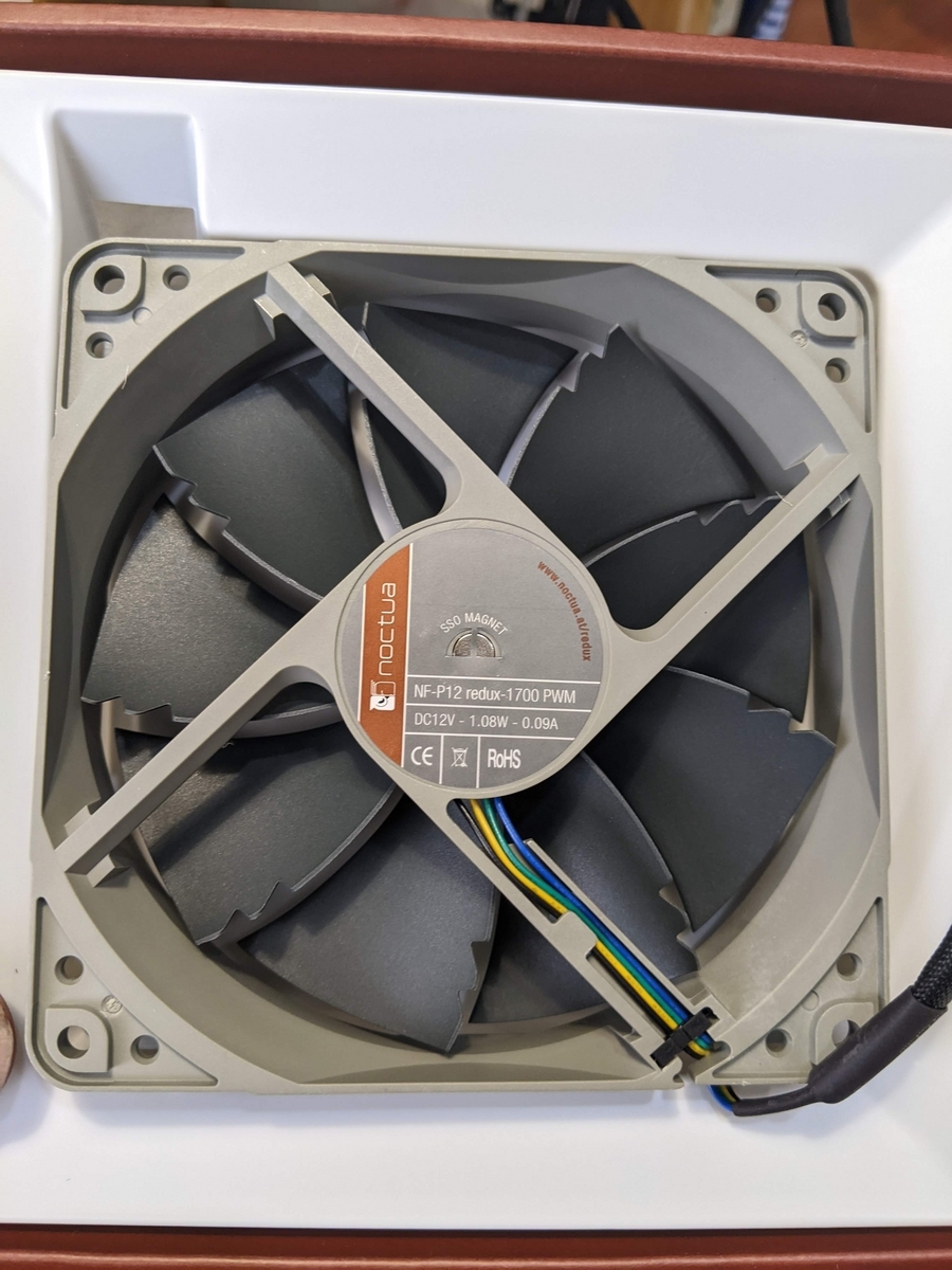 初Noctua。お安いモデルだけど意外と悪くないじゃない？(Noctua NF-P12