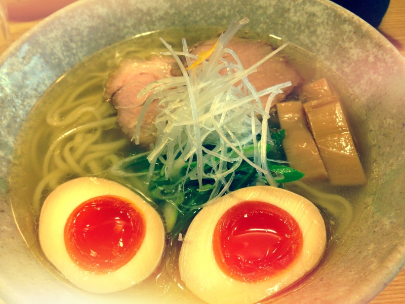 山崎麺二郎塩ラーメン味玉つき美味しゅうございました!