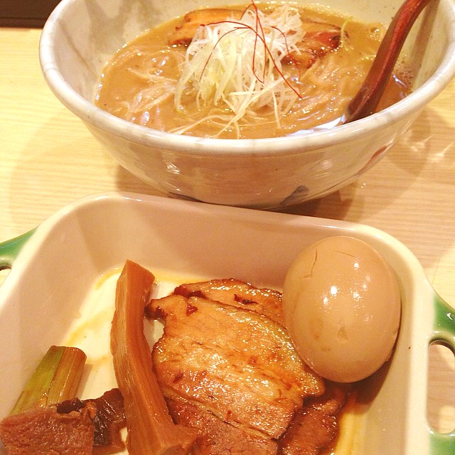 味玉チャーシューラーメンは別のせなんですね