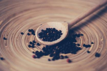 胡椒はもともと超高級品 中世ヨーロッパの頃の胡椒 The Simplicity 胡椒はもともと超高級品 中世ヨーロッパの頃の胡椒 The Simplicity