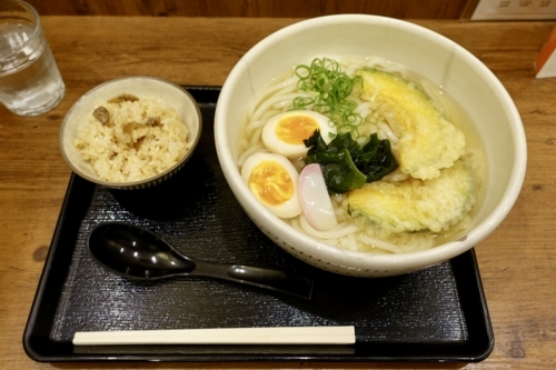 トッピング２つとご飯が選べるセット(700円)