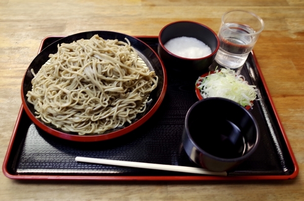 ダッタン蕎麦【大盛550g】(650円)+とろろ(100円)+鯖出汁変更(0円)