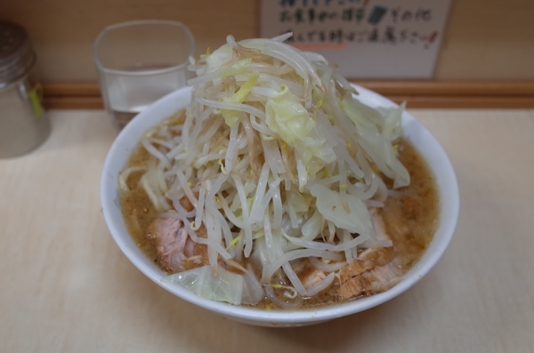 小ラーメン(700円)自動ヤサイ