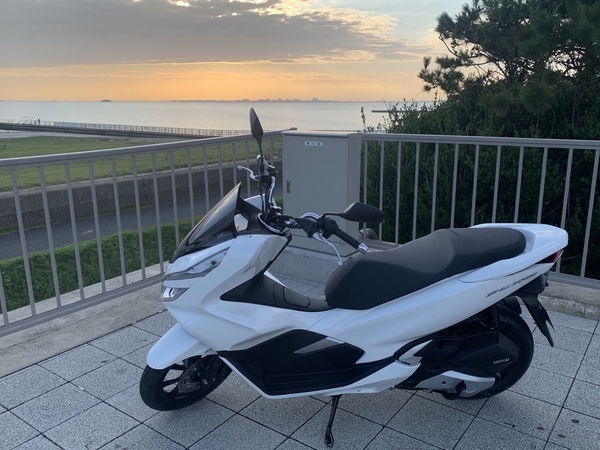 幕張の夕日とpcx150