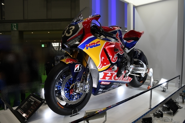 個別「鈴鹿8耐 レッドブルホンダ CB1000RRW」の写真、画像 - 元