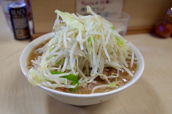 小ラーメン(700円)自動ヤサイ