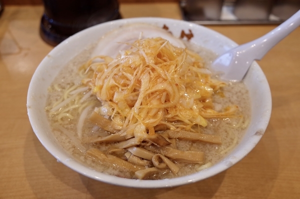 醤油辛ねぎらーめん(950円)+大盛[麺2倍](100円)