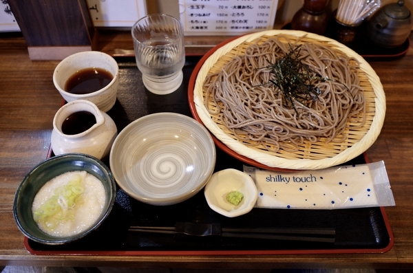 ざるとろろ(770円)+お蕎麦の大盛(150円)