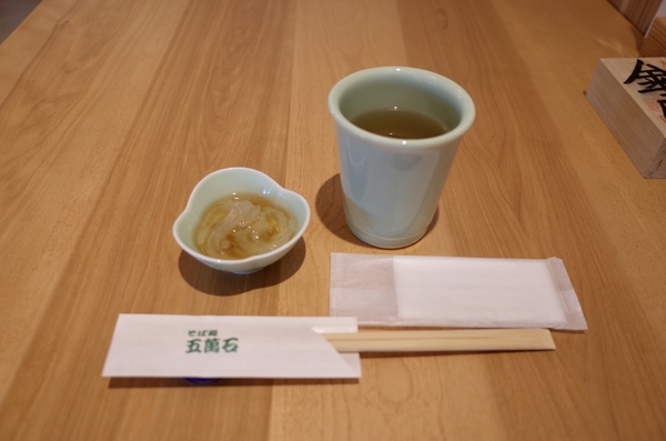 温かい蕎麦茶と心太