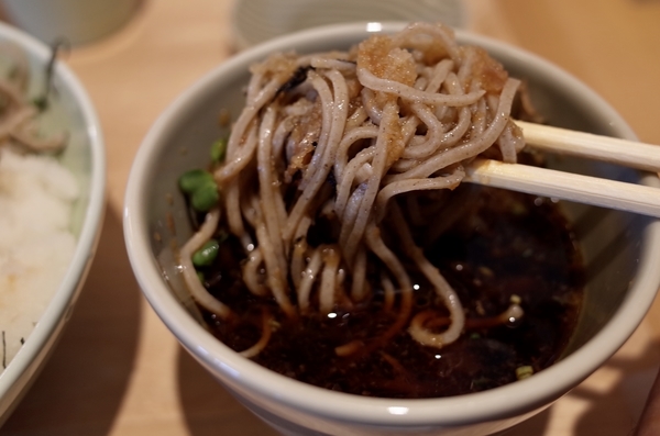 おろしそばを手繰る