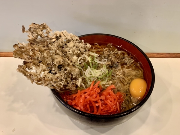 舞茸天玉そば(510円)+大盛(50円)