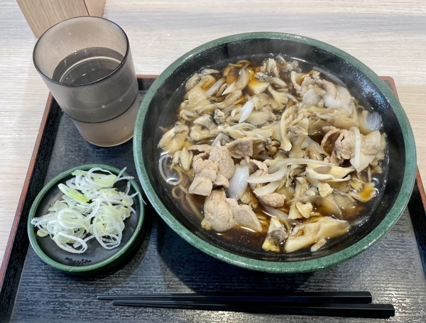 肉舞茸そば(580円)