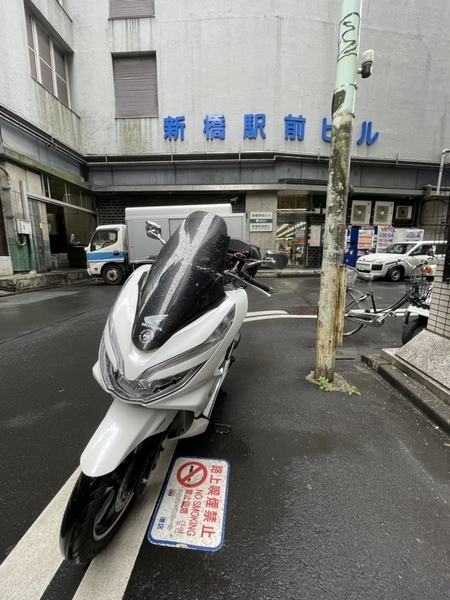 新橋駅前ビルとPCX150