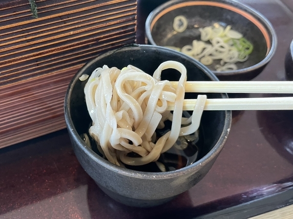 北海道蕎麦を手繰る