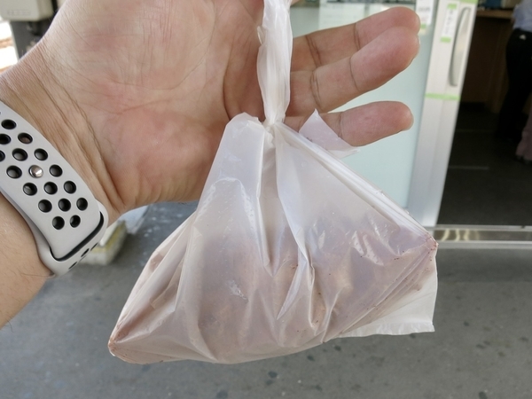 お土産の唐揚2ヶ(160円×2)