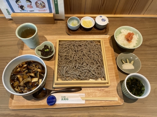 釜あげセイロ【熱】そばセット(1450円)