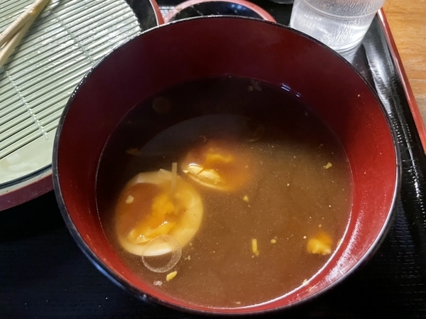 茹で玉子パカン