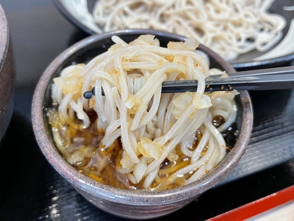 おろしそばを手繰る
