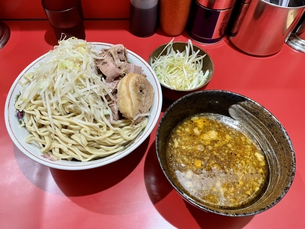 小(700円)+つけめん(100円)+豚追加券(200円)+ねぎ(100円)