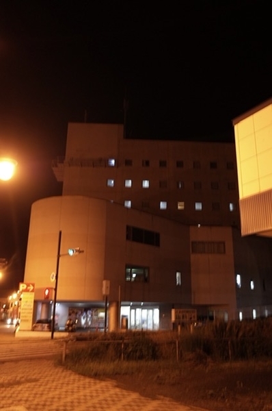 夜の浦河ウエリントンホテル