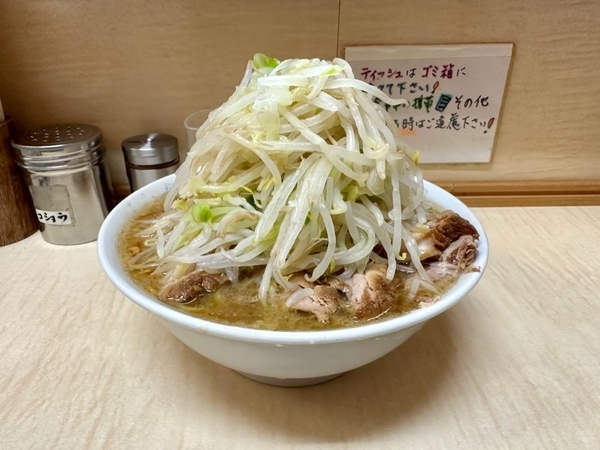 小ラーメン(800円)自動ヤサイ