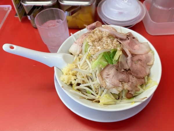 にんにく背脂醤油ラーメン(935円)