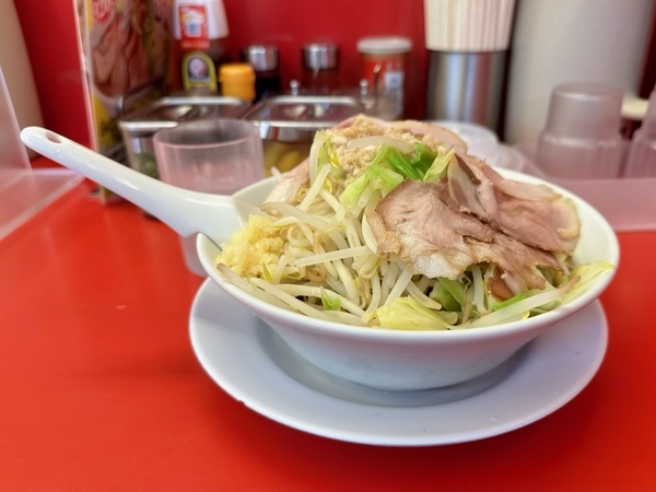 にんにく背脂醤油ラーメン(935円)