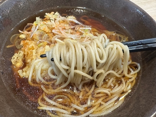 蕎麦を手繰る