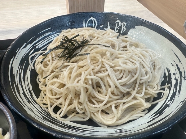 大盛の蕎麦