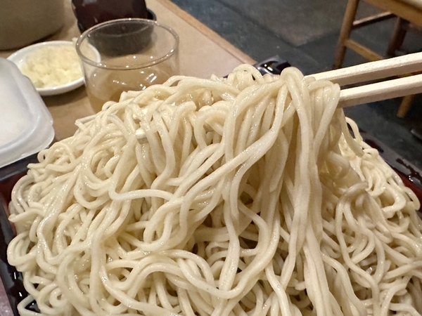 蕎麦をそのまま手繰る