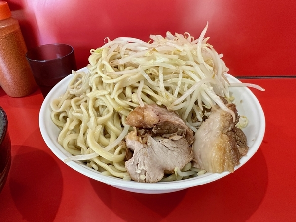 麺とブタとヤサイの丼