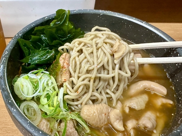 蕎麦を手繰る