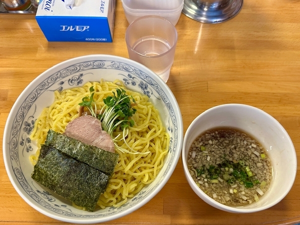 つけ麺【中太麺200g】醤油味(900円)+大盛(200円)