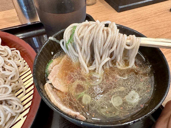 鴨せいろを手繰る