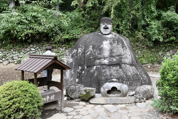 万治の石仏