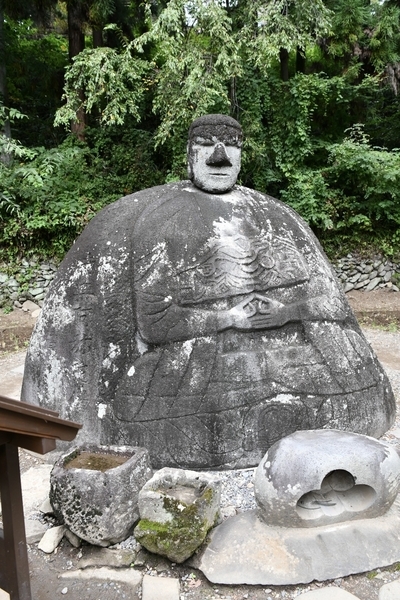 万治の石仏