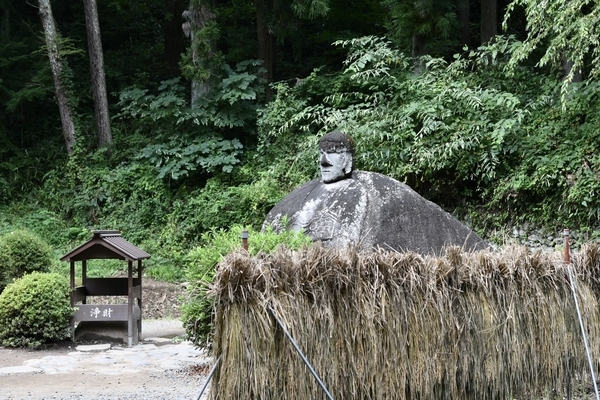 万治の石仏