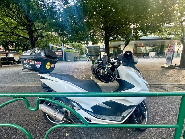 東京サンケイビルとPCX150