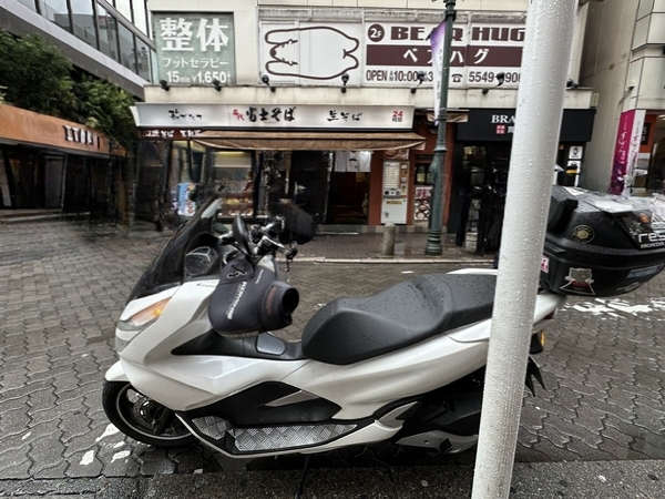 富士そば赤坂見附店とPCX150