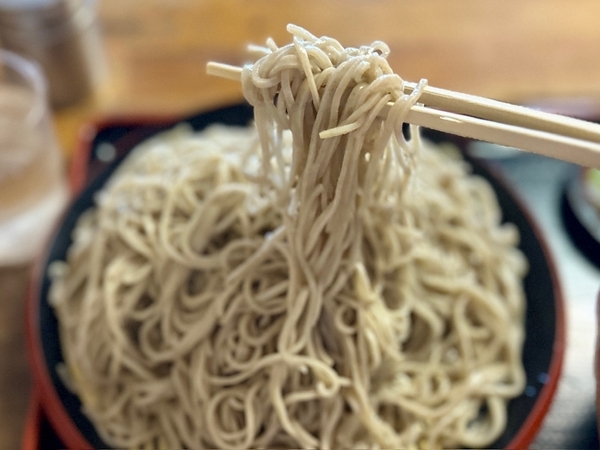 そのまま手繰る